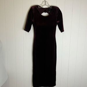 H&M Women’s Size 4 Plum Purple Velvet Midi Dress Stretch Short Sleeve